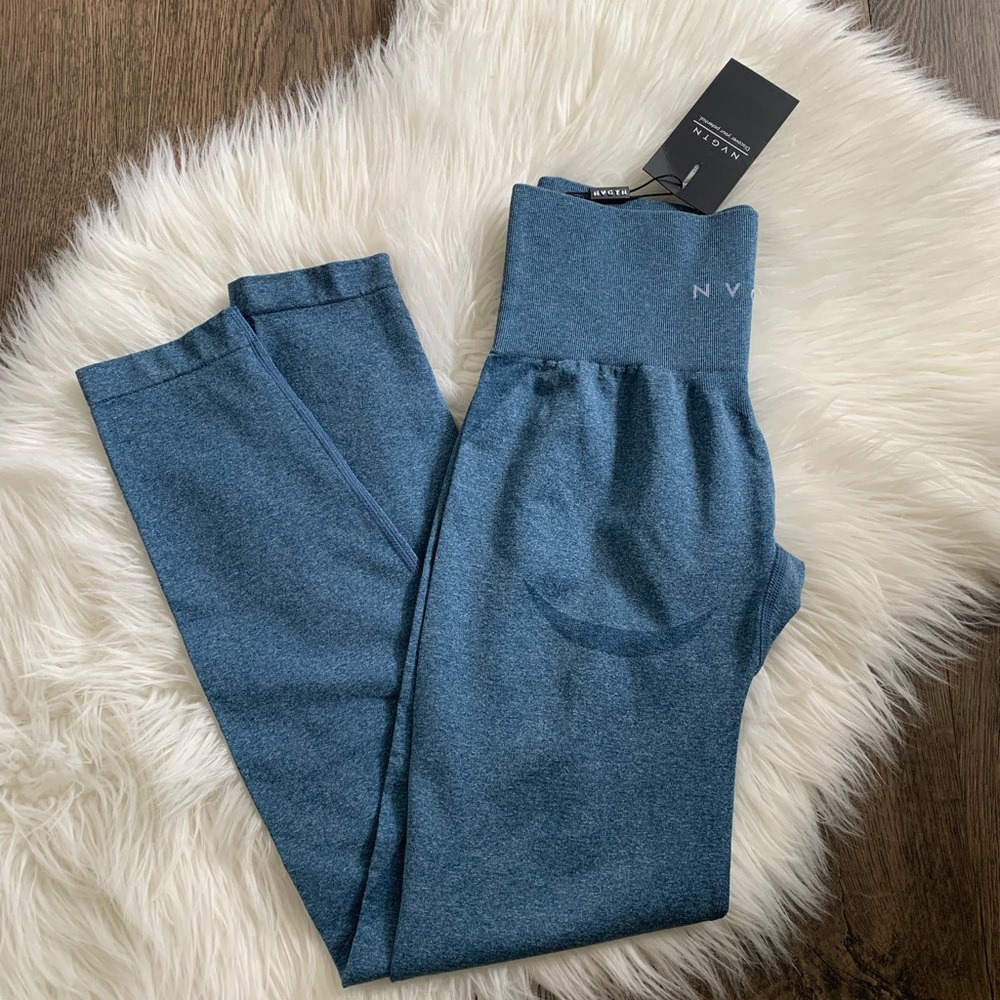 Nvgtn contour seamless legging